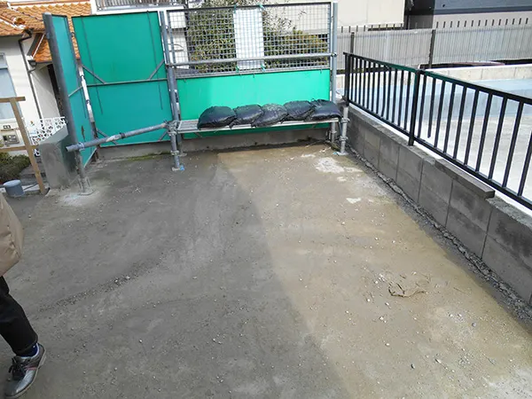 大阪市淀川区 R様邸の陸屋根 防水工事（施工前）