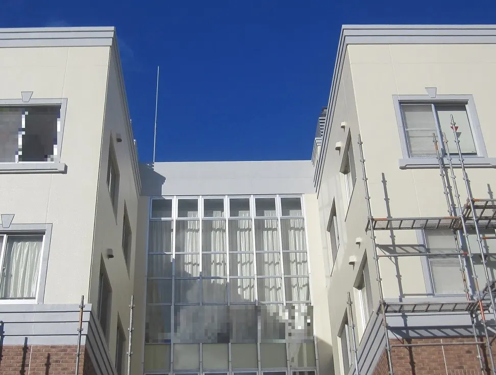 豊中市 福祉施設の外壁塗装工事・施工写真4